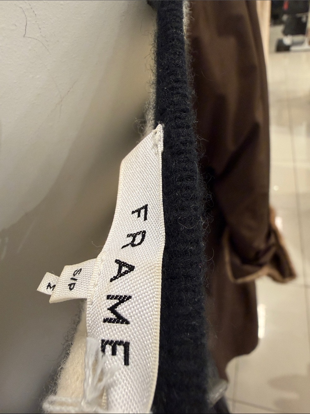 Frame top - Picture 2 of 4